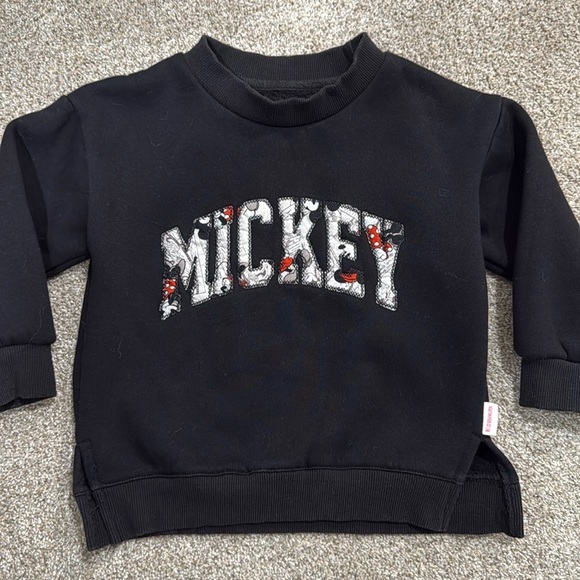 Other - Mickey crewneck